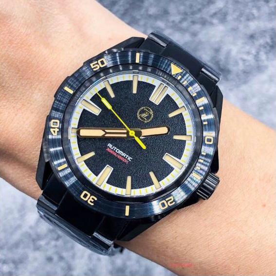 ZELOS SWORDFISH 300M DIVER SEIKO NH35 BLACK SAND PVD